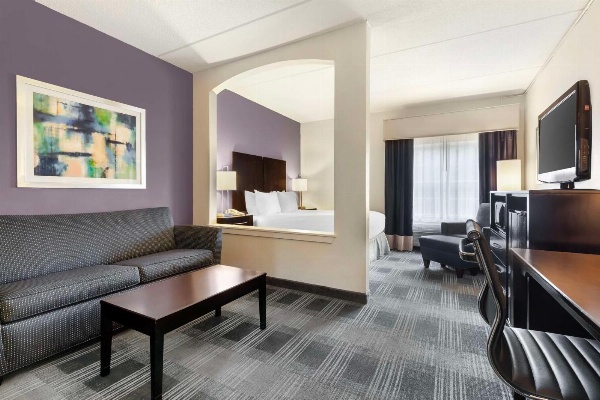 Best Western Hartford Hotel & Suites image 4